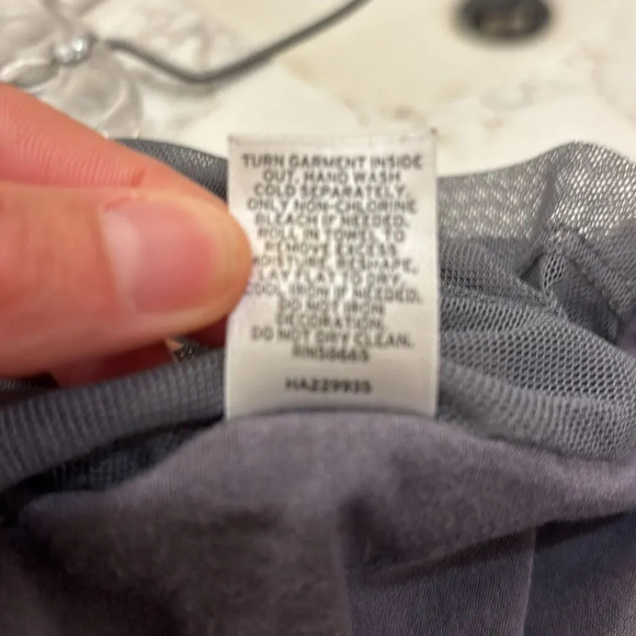 Halogen woman's sparkly gray tank top - Picture 10 of 10